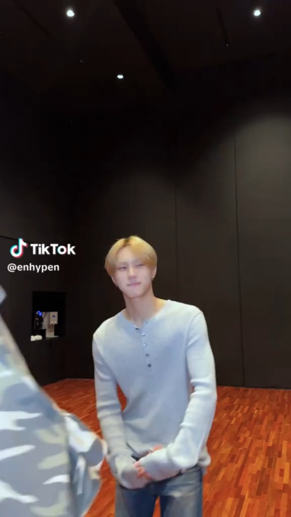 250427 Tiktok: Jungwon with Lee Young Ji @ Loose