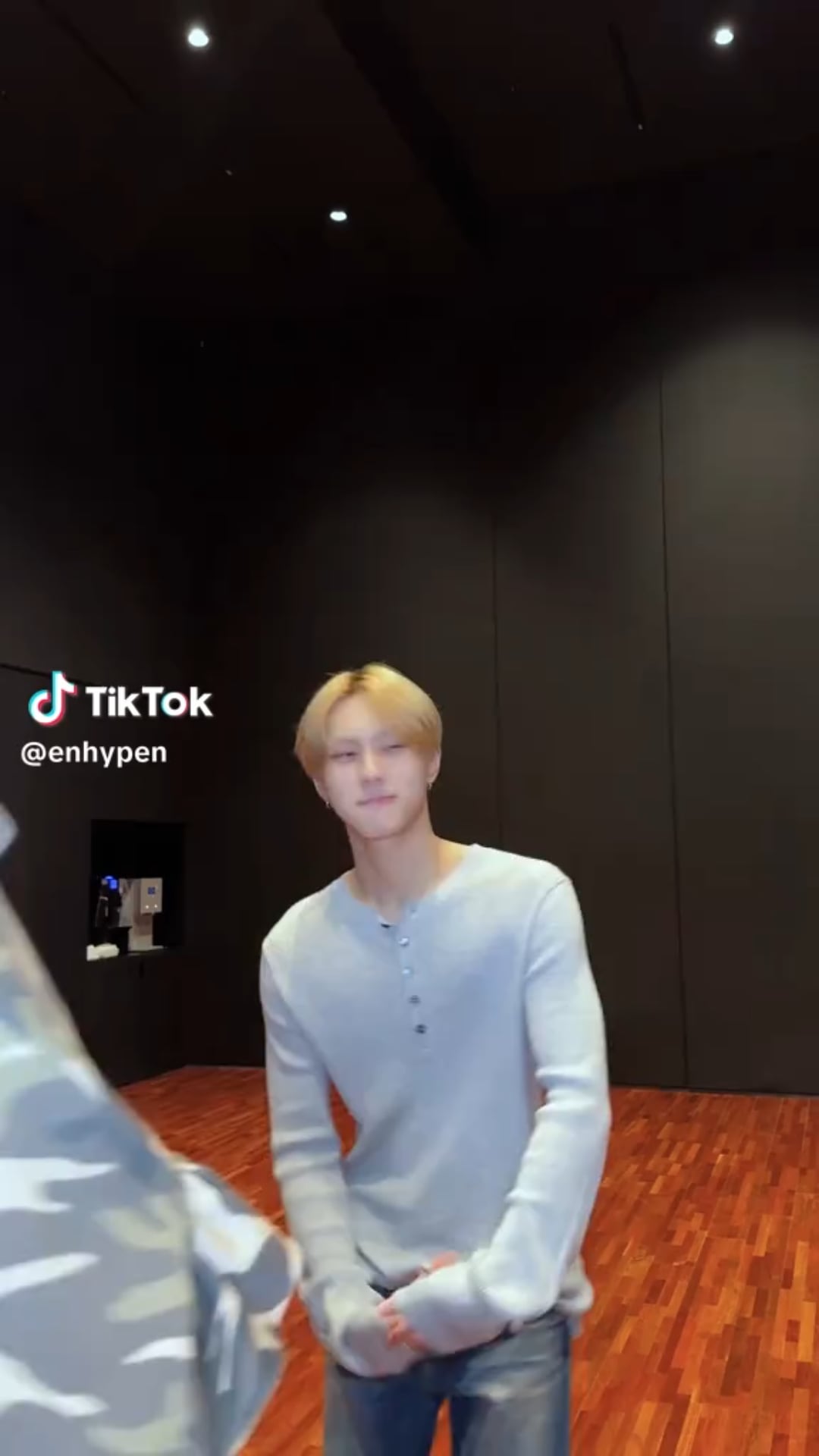 250427 Tiktok: Jungwon with Lee Young Ji @ Loose