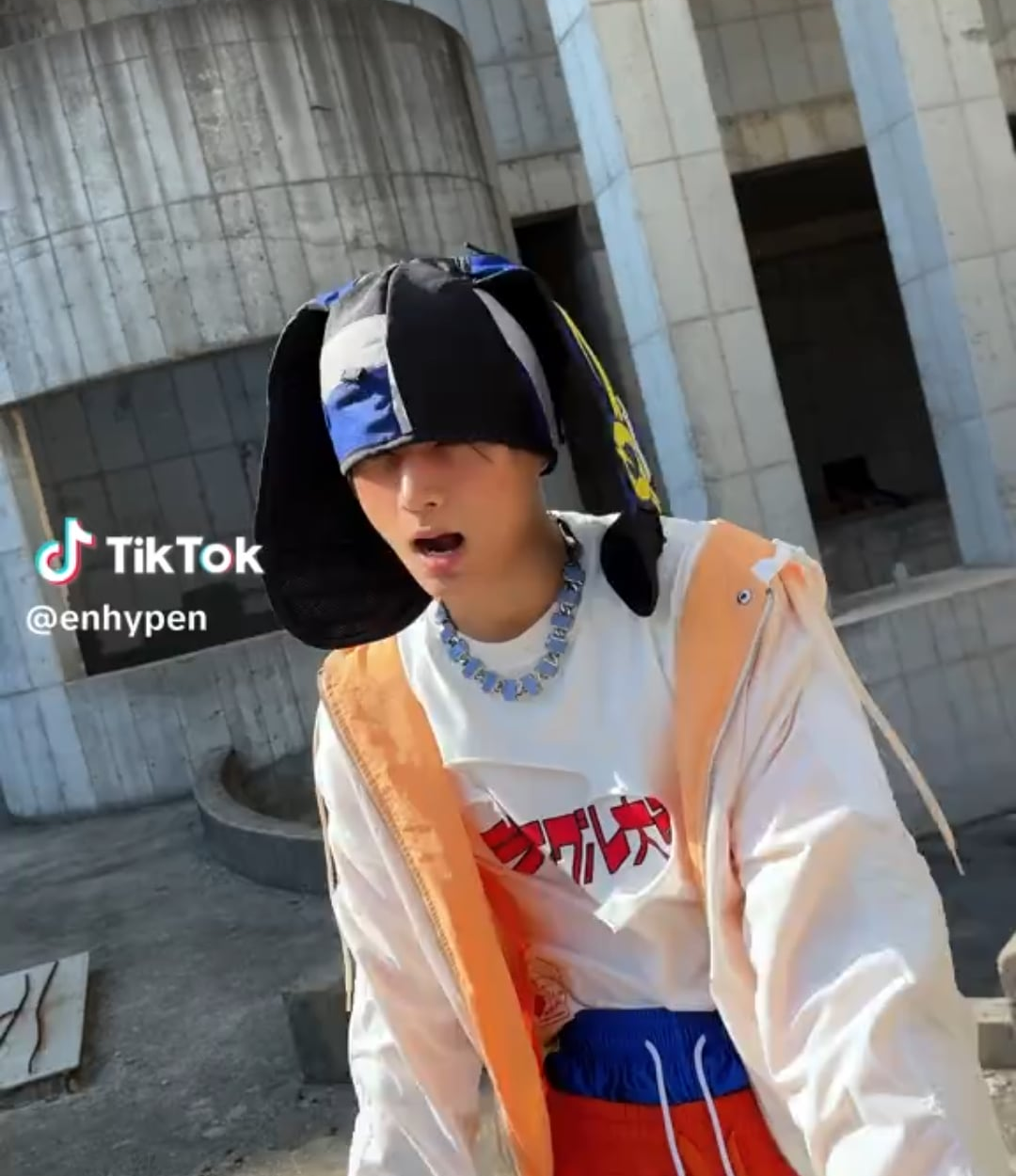 250629 Tiktok: Jay & Jungwon @ Outside