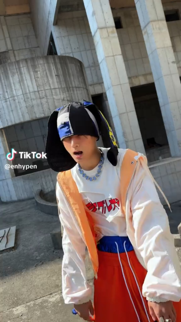 250629 Tiktok: Jay & Jungwon @ Outside