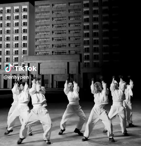 250623 Tiktok: ENHYPEN @ Outside
