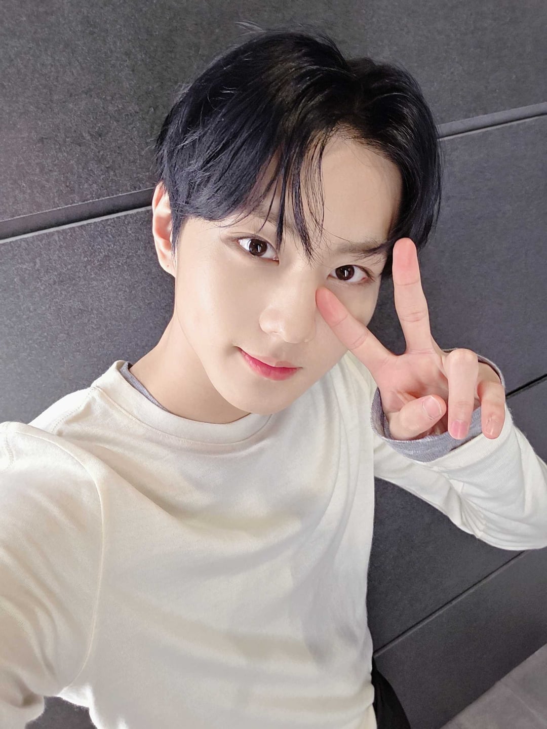 250511 Weverse: Jungwon