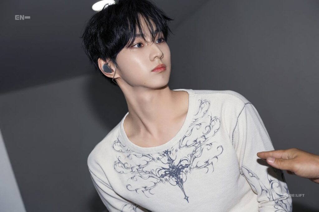 250607 ENHYPEN OFFICIAL Twitter: [🎞️ENroll] ENHYPEN BACKSTAGE PHOTO @ 6th Mini Album FAN SHOWCASE