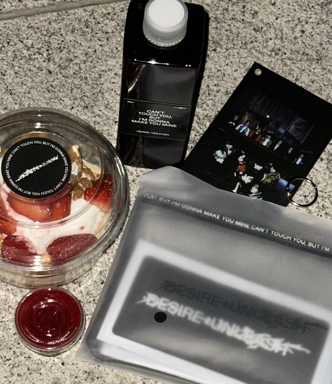 ENHYPEN gift to engenes who attend the pre-recording