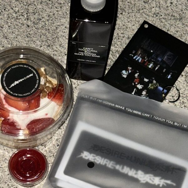 ENHYPEN gift to engenes who attend the pre-recording