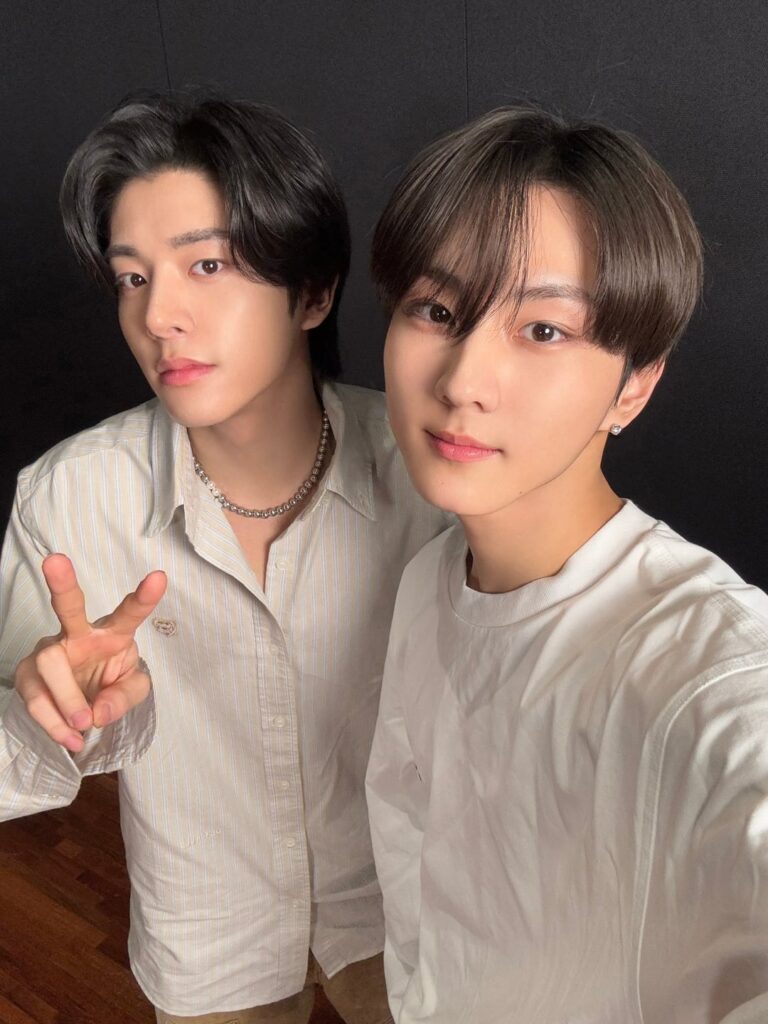 250626 ENHYPEN OFFICIAL Twitter: Jake & Jungwon @ Jonathan's Morning Stroll