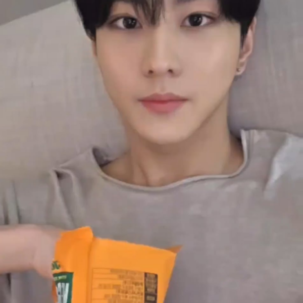 250717 Weverse moment: Jungwon