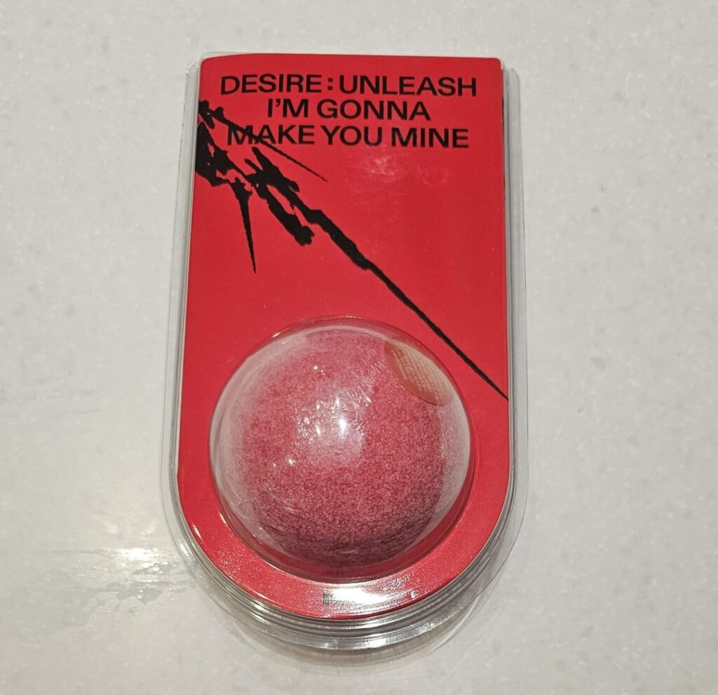 Bath Bomb, whose acrylic photo did you get? Post it in the comments