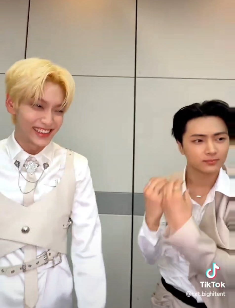 250729 TXT TikTok: Soobin with Jay @ Upside Down Kiss