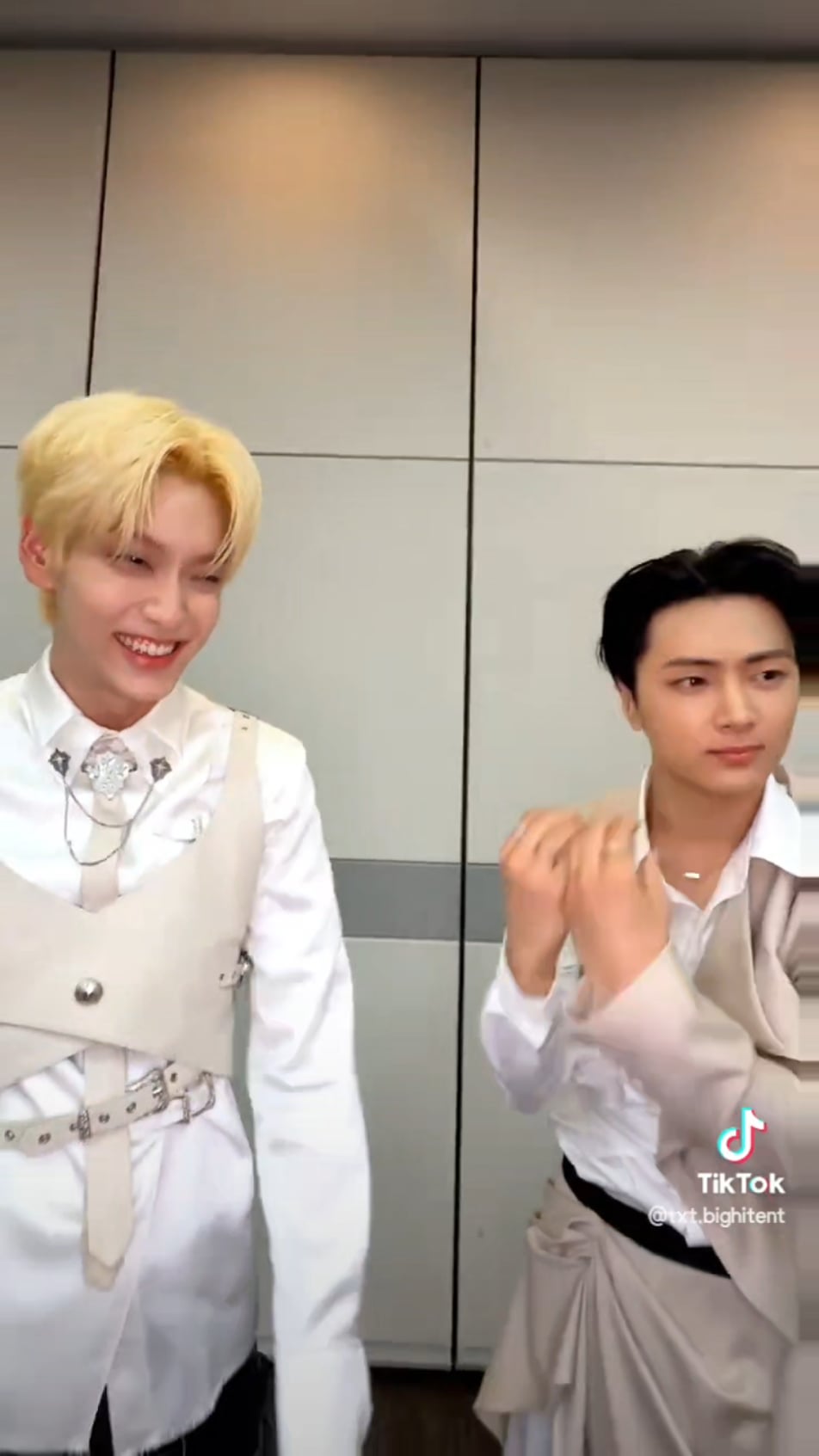 250729 TXT TikTok: Soobin with Jay @ Upside Down Kiss