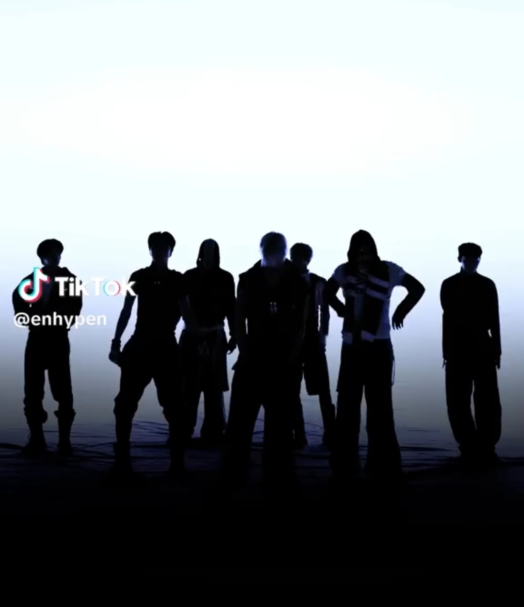250726 Tiktok: ENHYPEN @ Outside