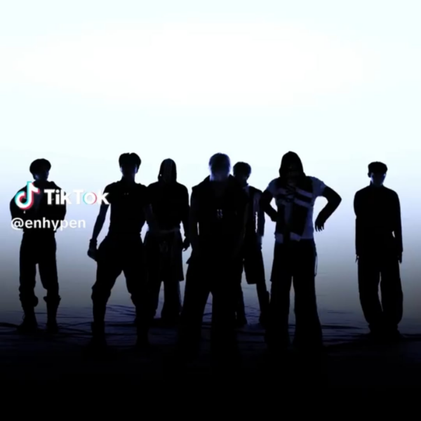 250726 Tiktok: ENHYPEN @ Outside