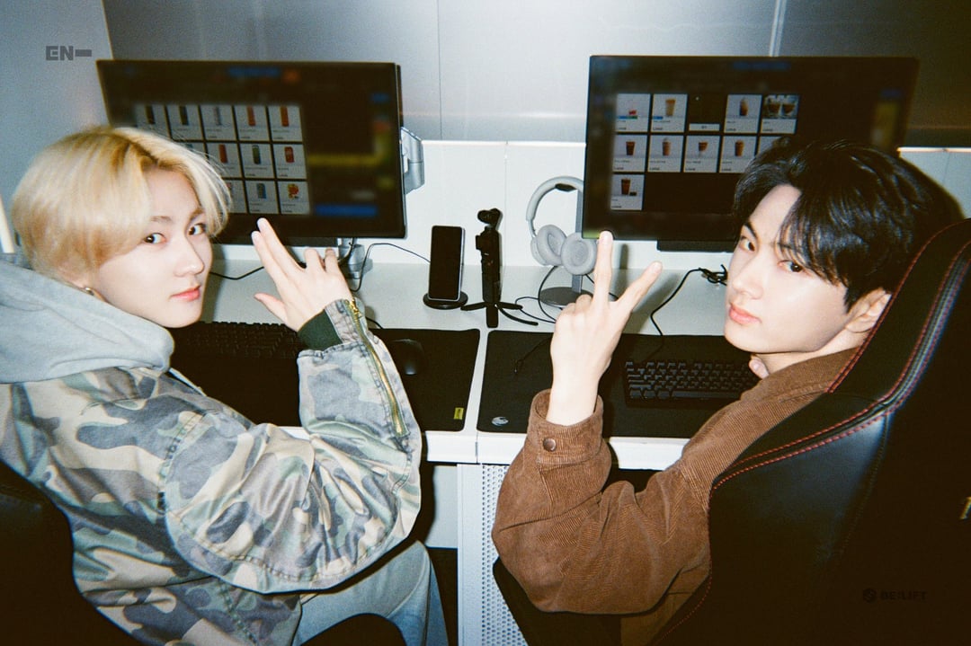 250716 Jungwon & Jay @ PC Café [Behind] 📸