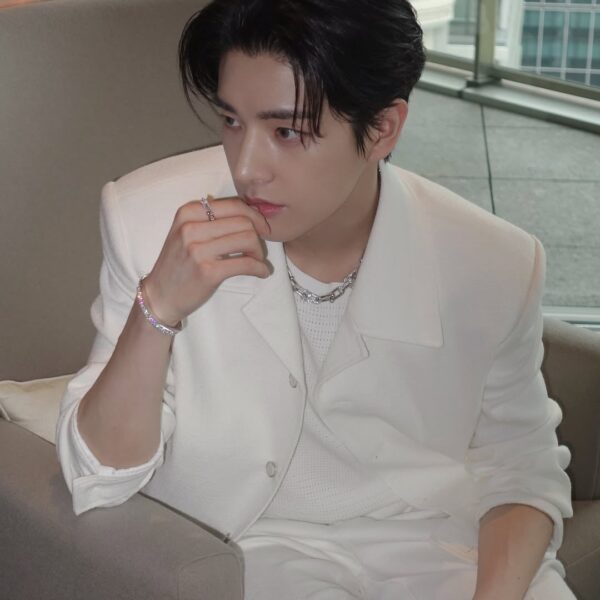 250711 Instagram: Jake @ Tiffany & Co.