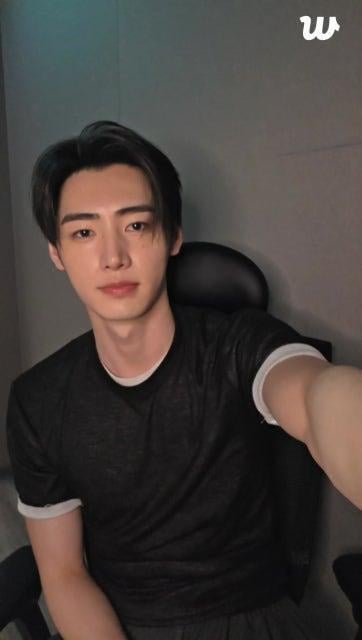 250720 [Weverse Live: Sunghoon] 🖐