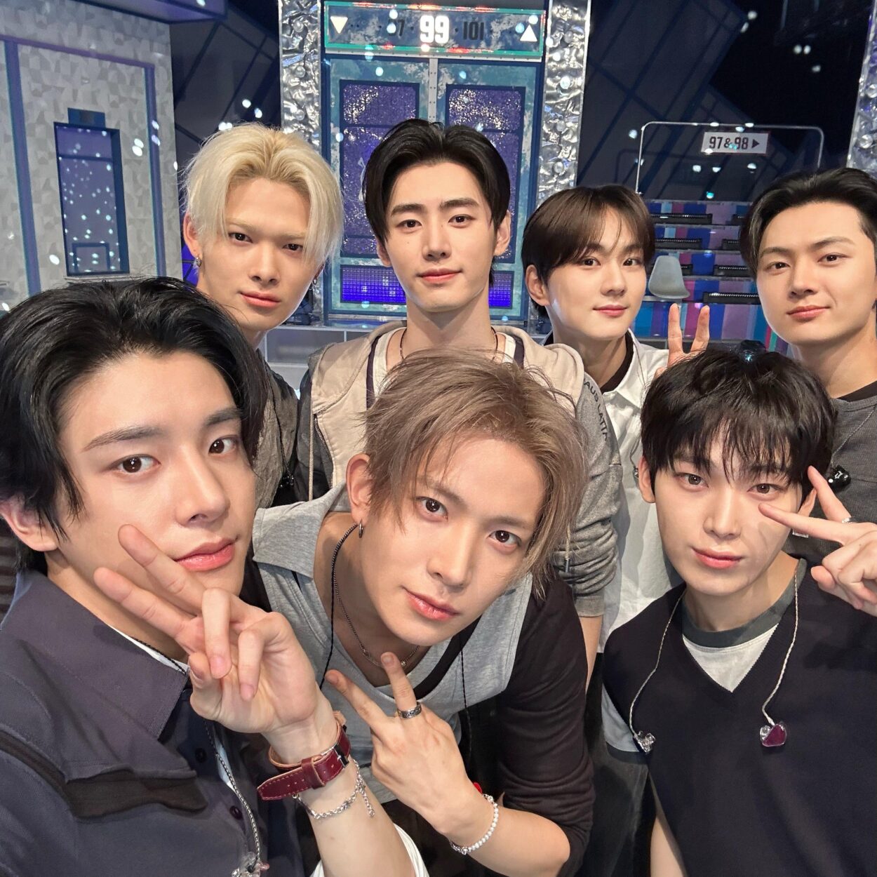 250814 Twitter: ENHYPEN Official Japan @ Weekly 99 Music