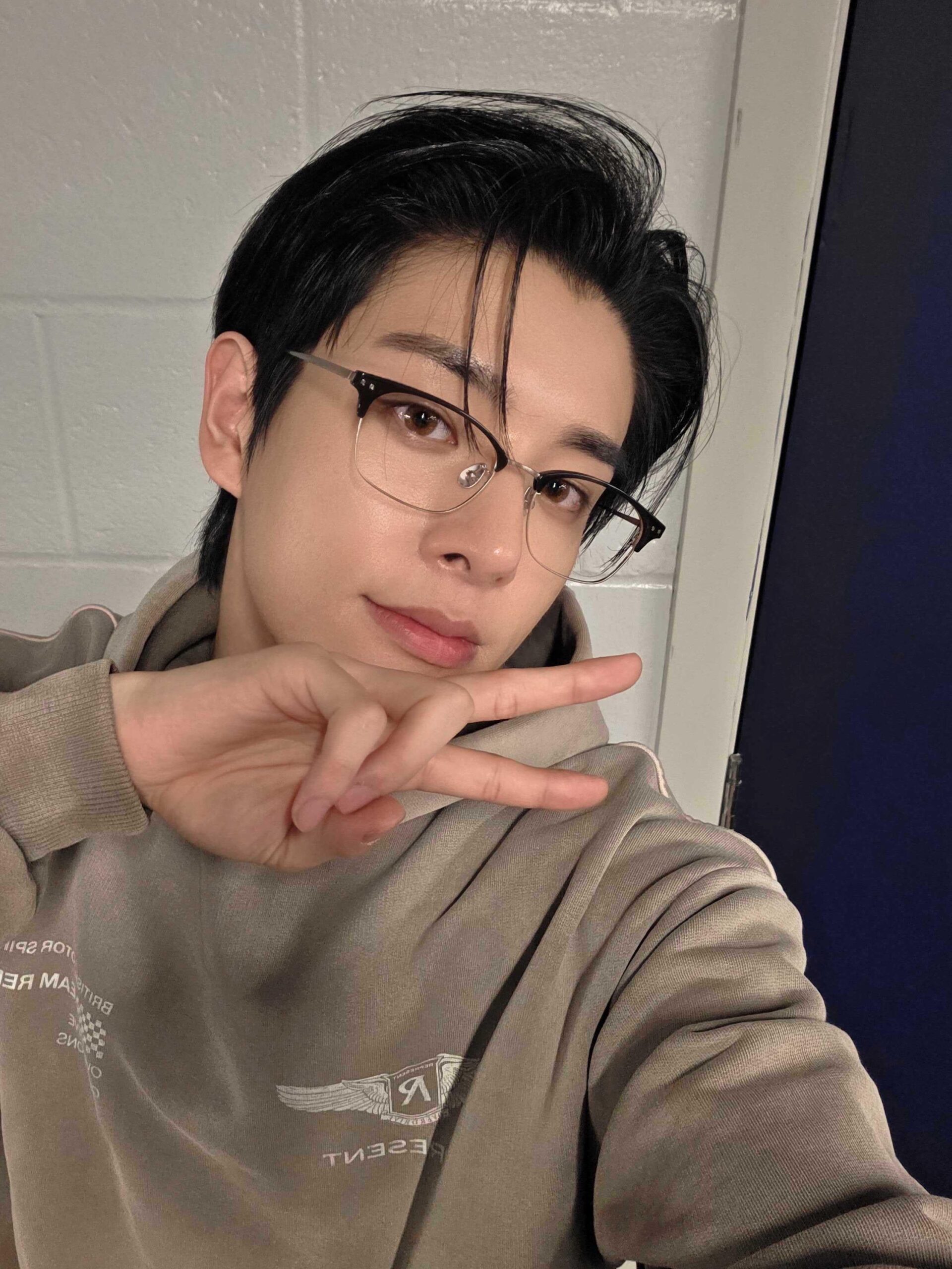 250827 Weverse: Jake
