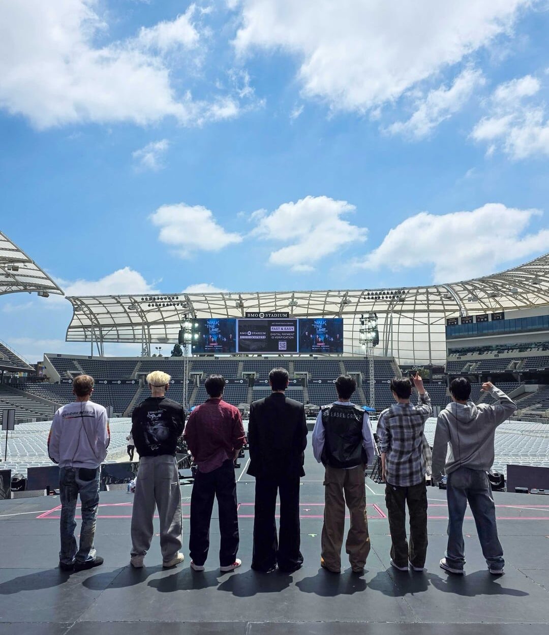 250817 Twitter: ENHYPEN OFFICIAL @ Walk The Line in LA D-Day