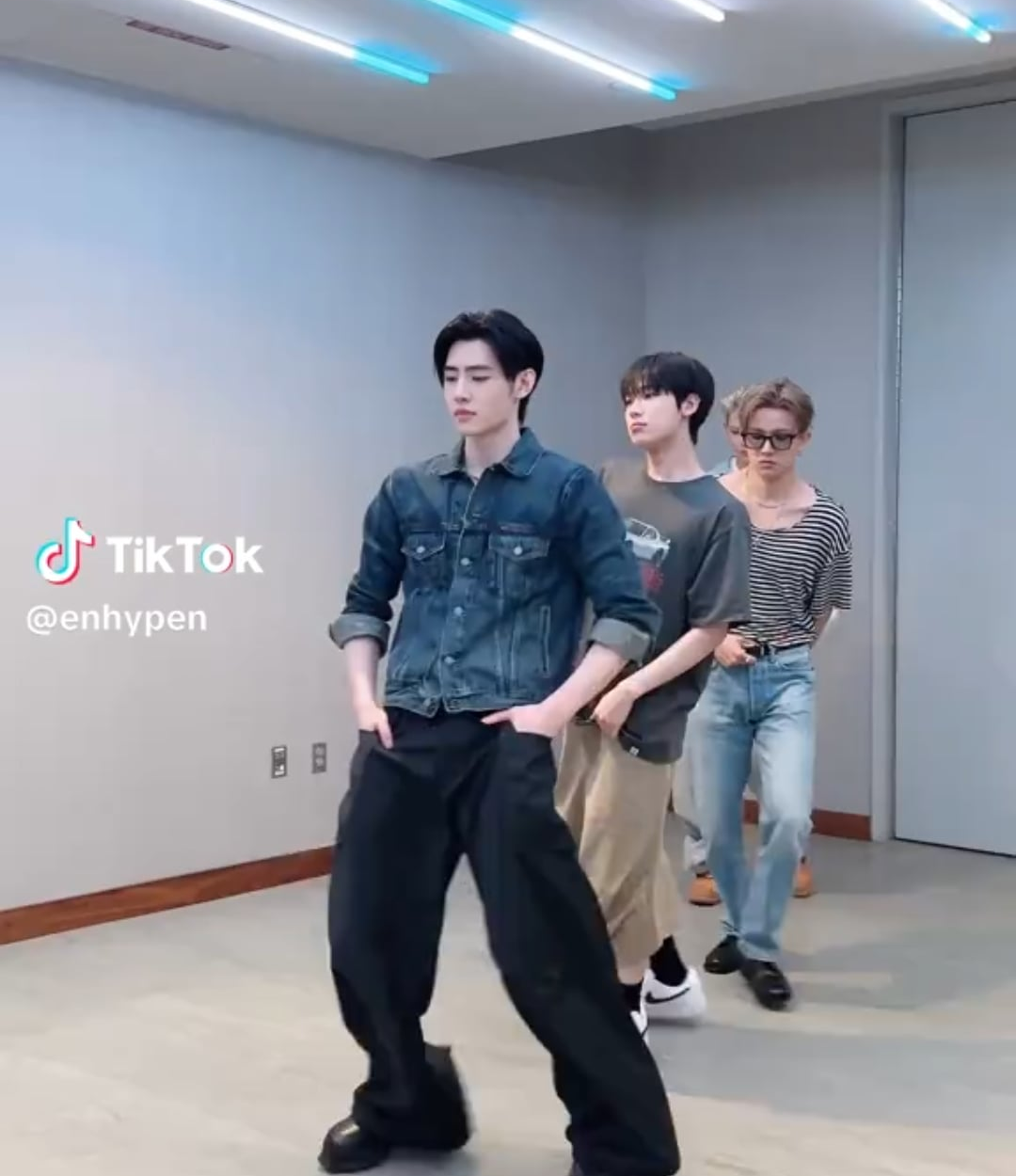 250808 Tiktok: ENHYPEN @ No Doubt