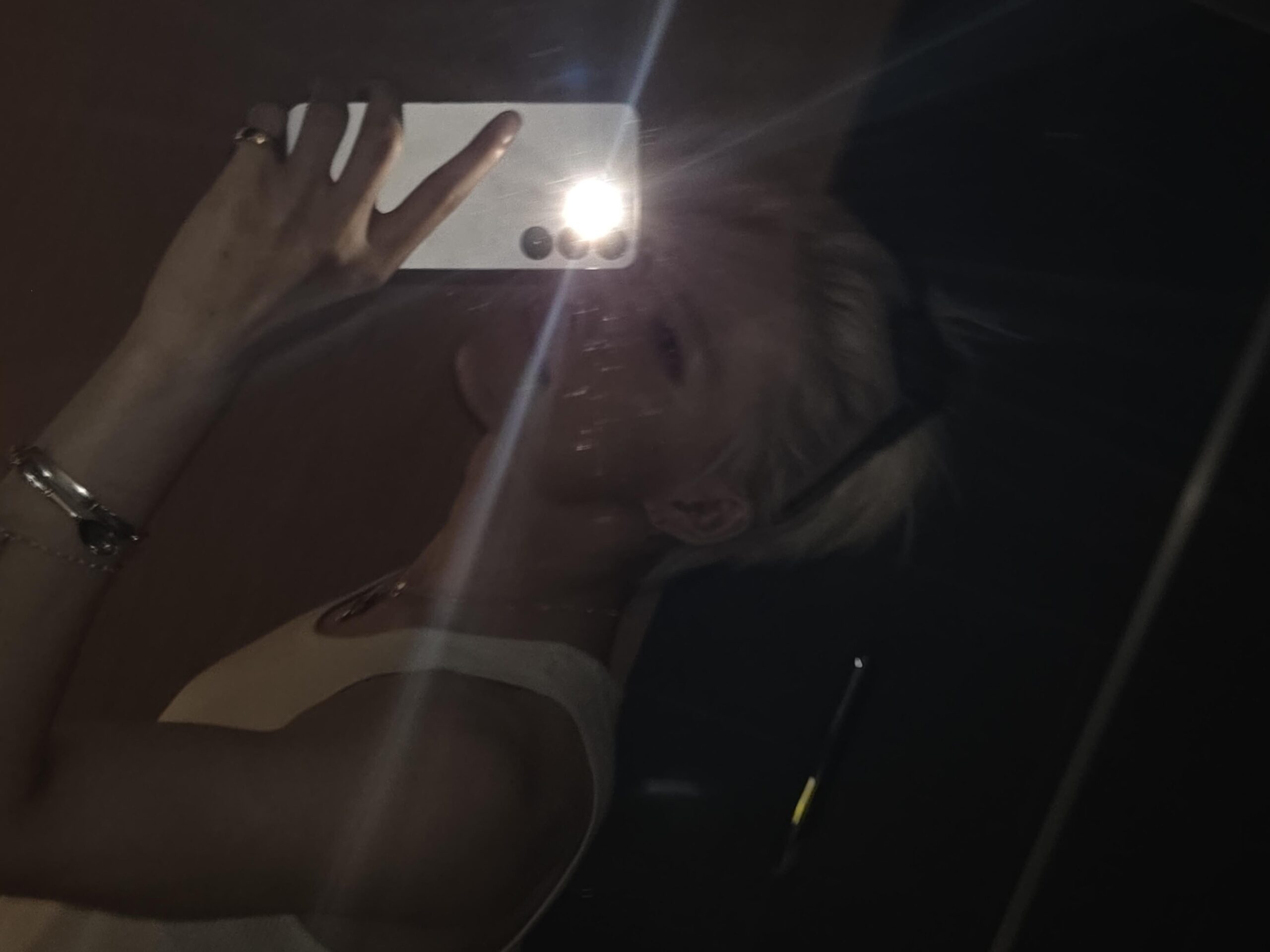 250826 Weverse: Ni-ki