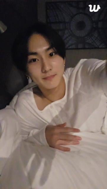 250903 [Weverse Live: Jungwon] Hi (하이)