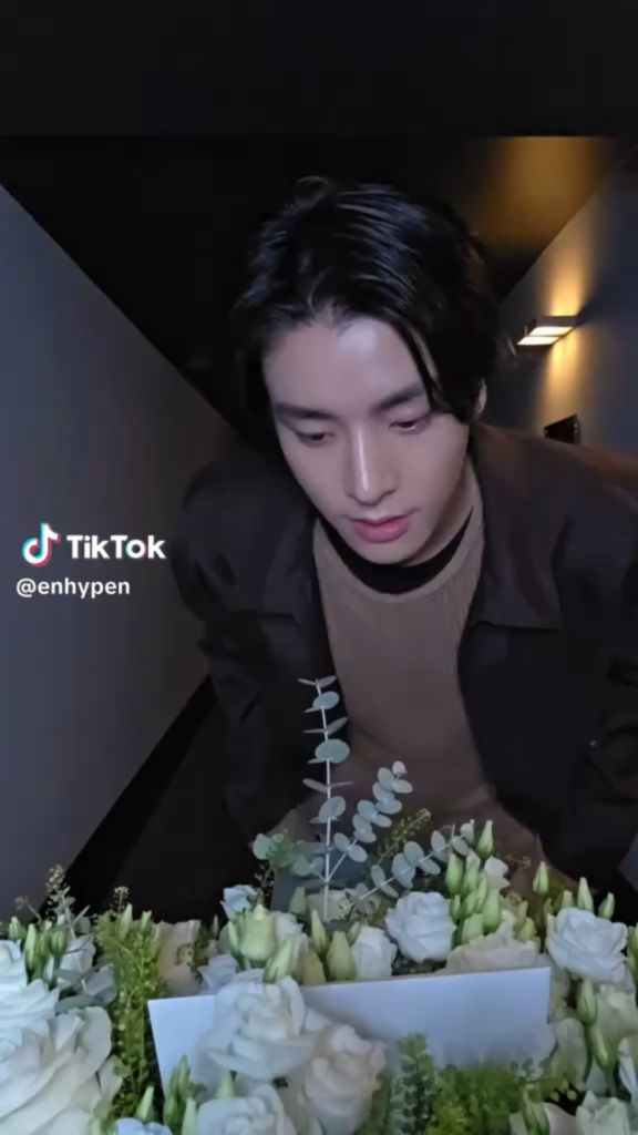 250924 Tiktok: ENHYPEN @ Prada SS26