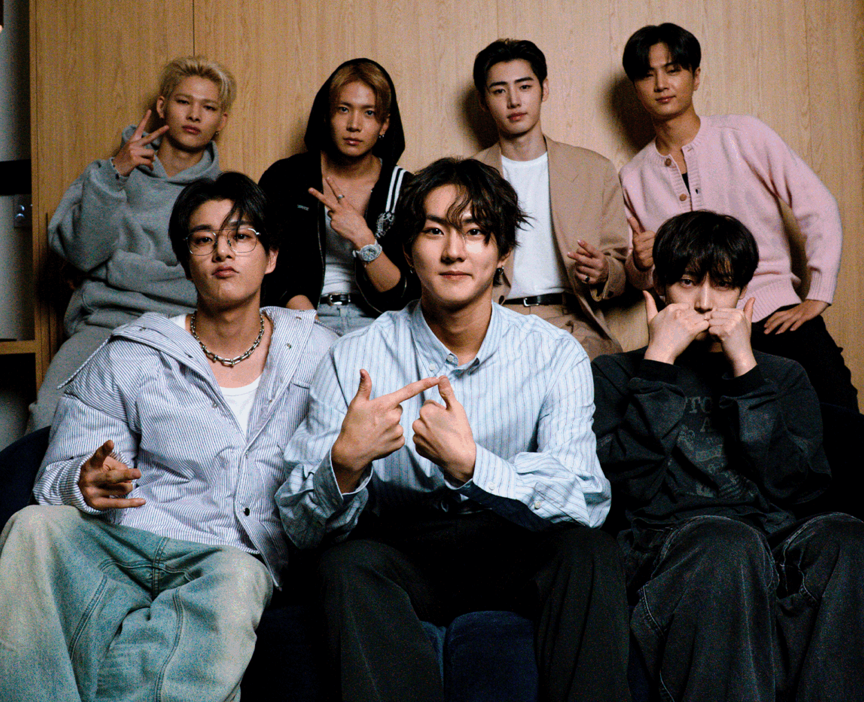 250922 ENHYPEN : « On ne pensait pas venir si tard en Europe. » | Billboard France (FR)