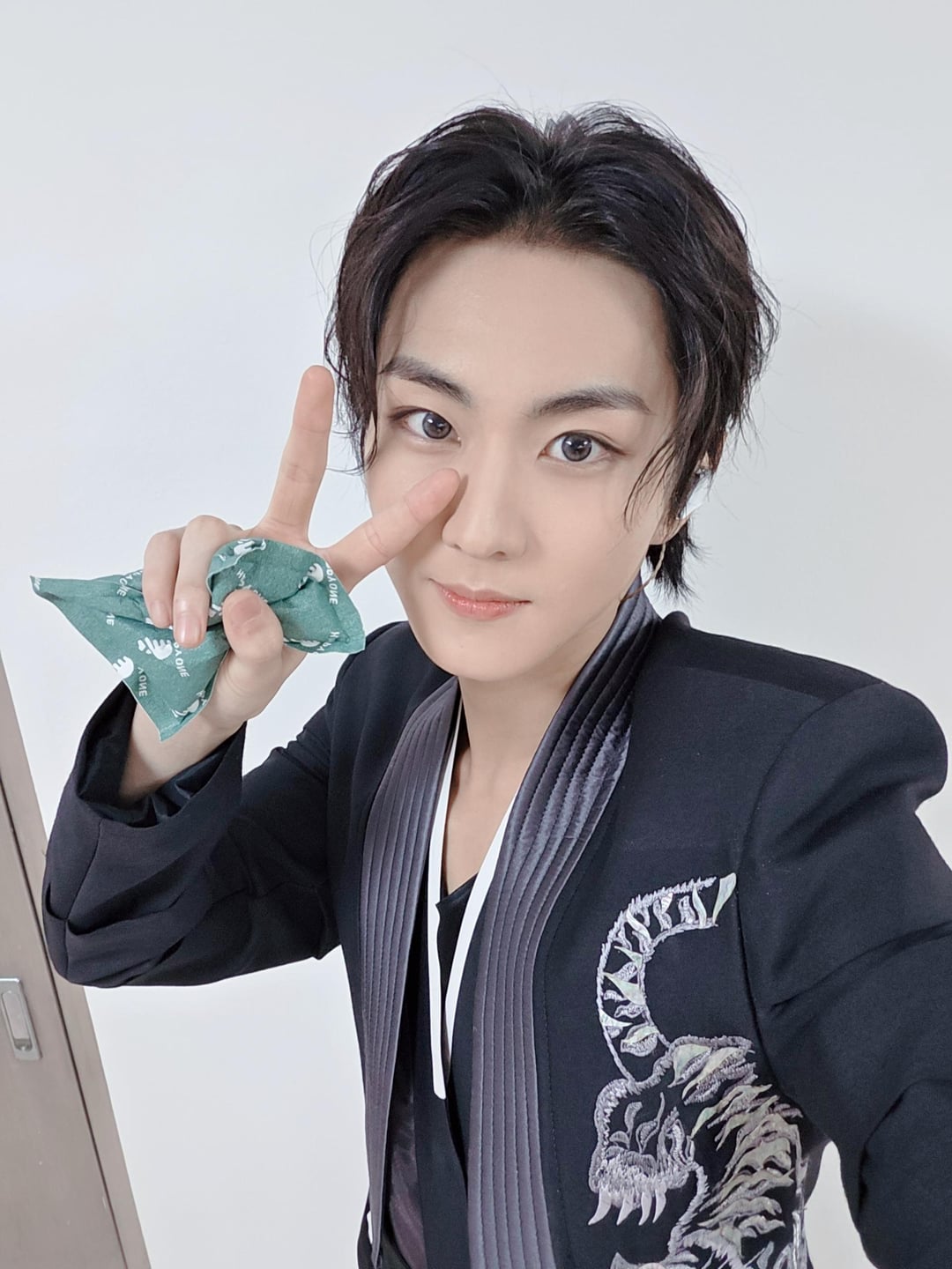 251028 Weverse: Jungwon