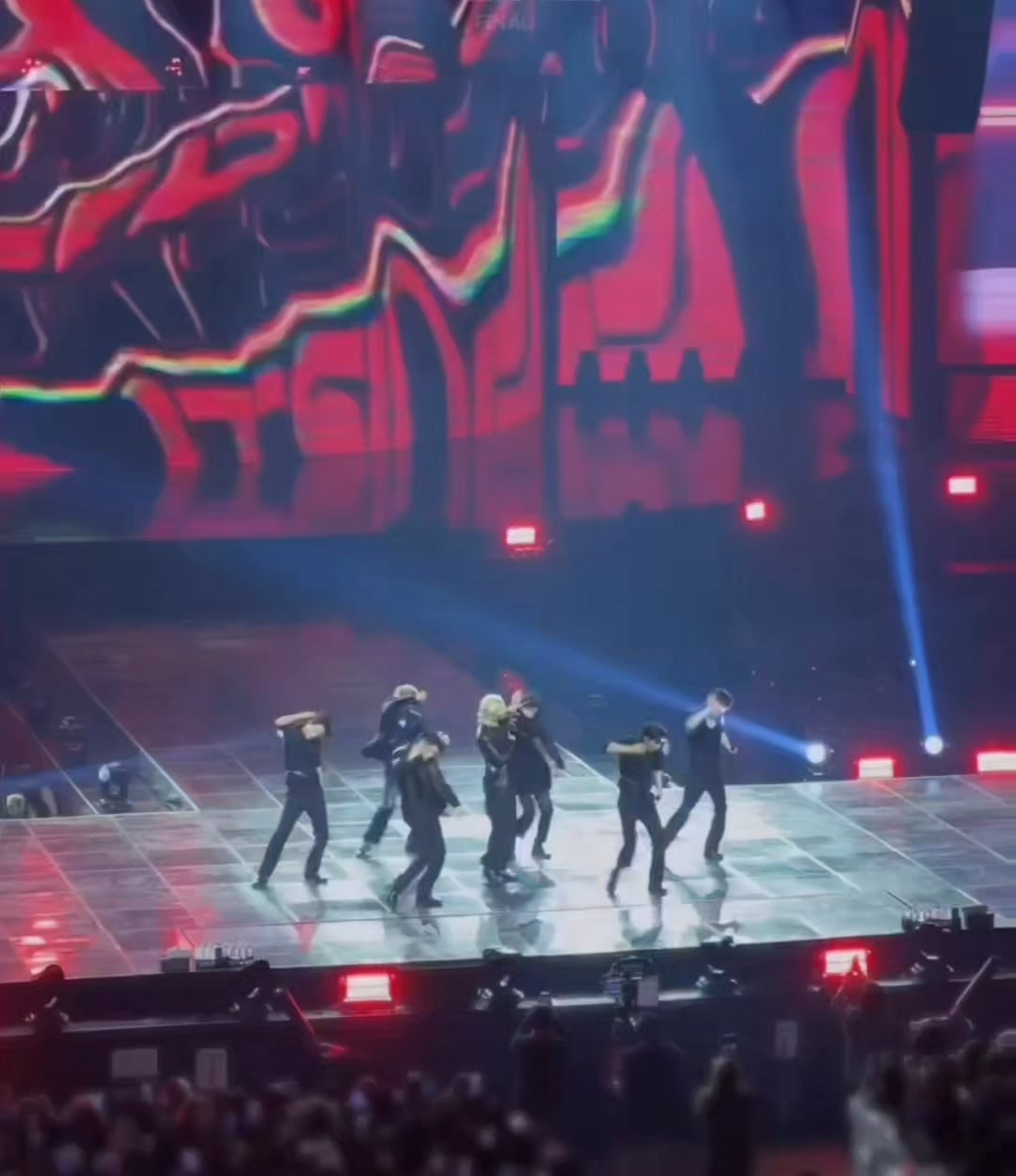 251024 ENHYPEN Instagram: Outside @ Walk The Line Final