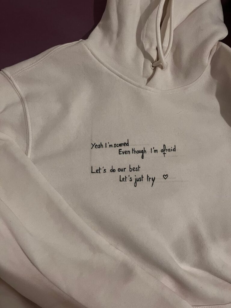 Fanmade i-land sweater