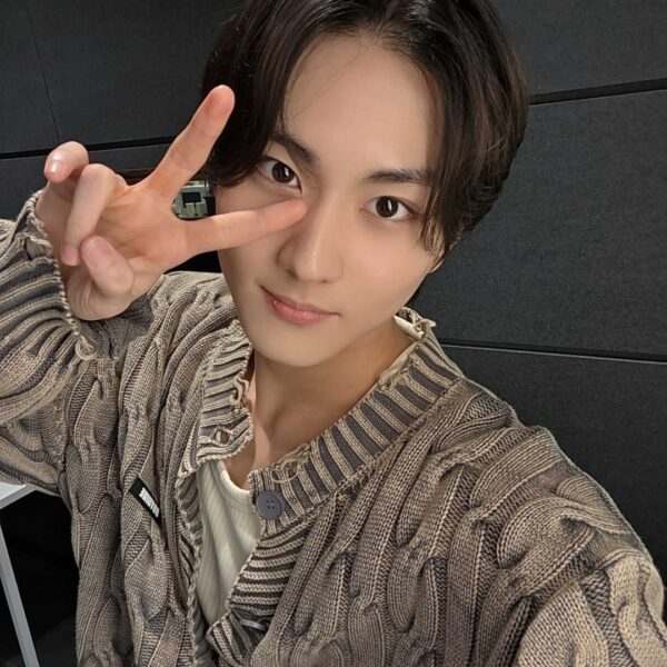 251007 Weverse: Jungwon (2)