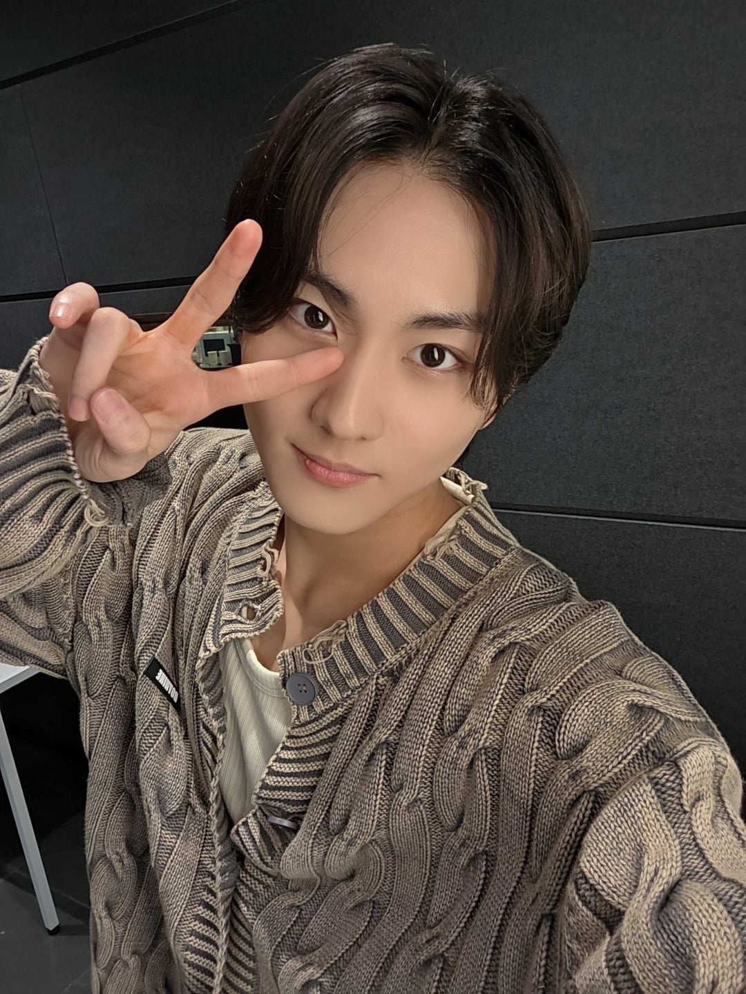 251007 Weverse: Jungwon (2)