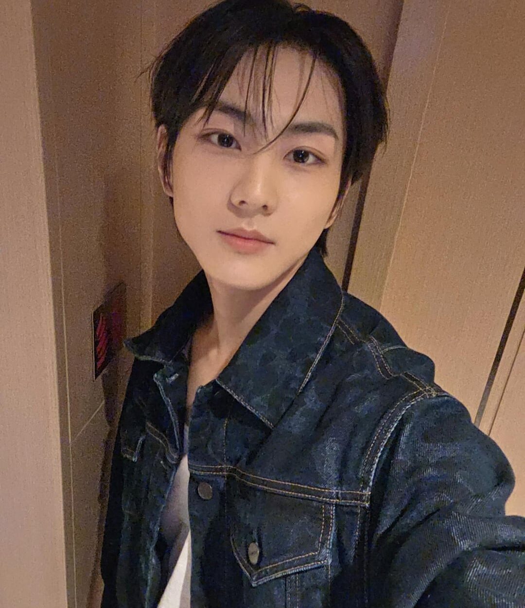 251011 Weverse: Jungwon