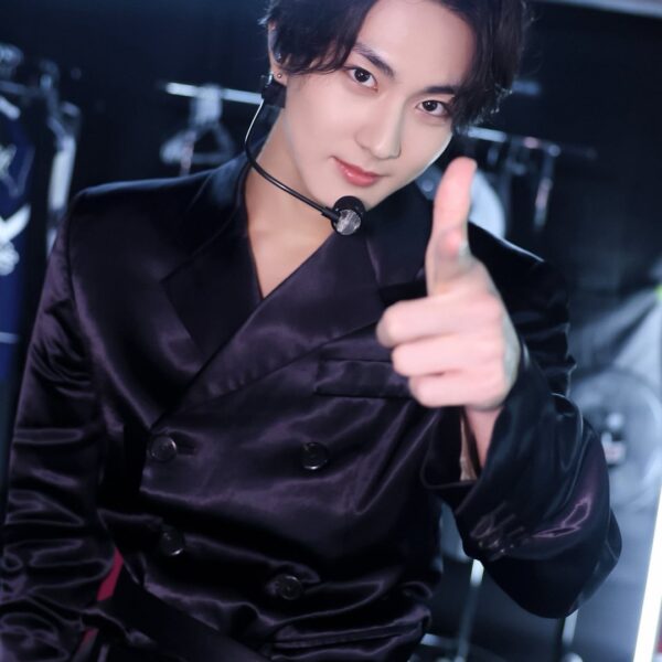 251012 ENHYPEN OFFICIAL Twitter: [🎞️ ENroll] BACKSTAGE PHOTO @ WALK THE LINE in SINGAPORE