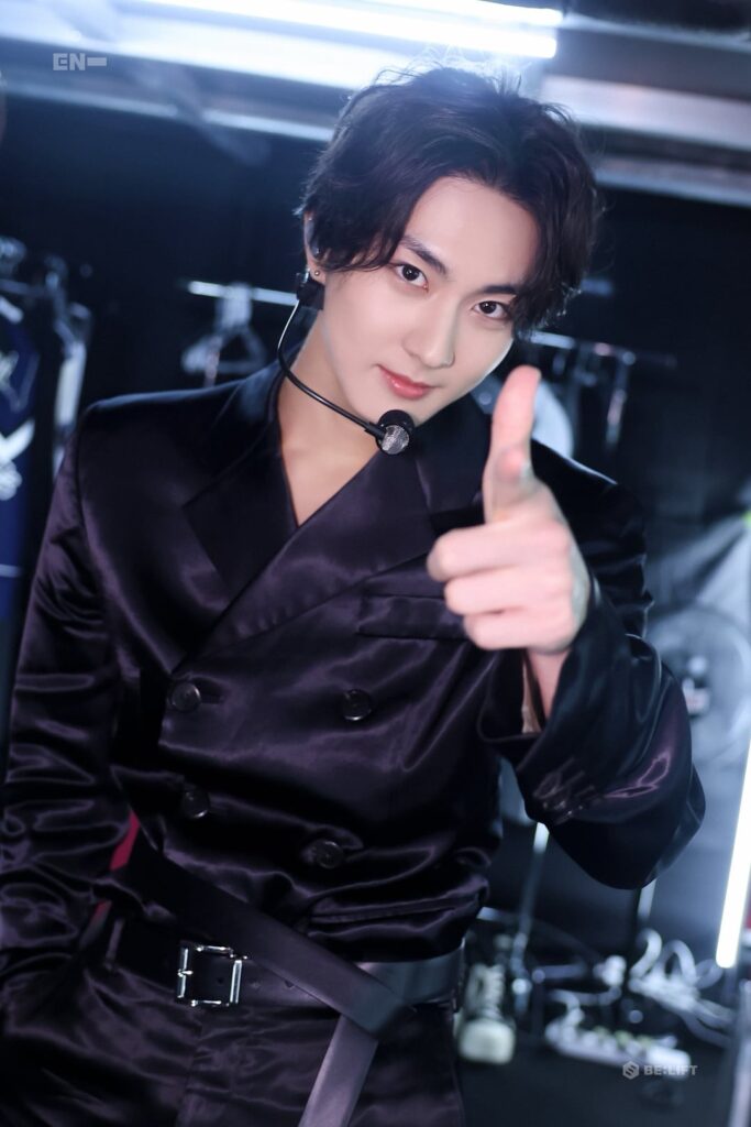 251012 ENHYPEN OFFICIAL Twitter: [🎞️ ENroll] BACKSTAGE PHOTO @ WALK THE LINE in SINGAPORE