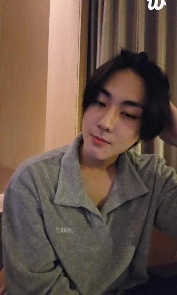 251004 [Weverse Live: Jungwon] Hi (하이)
