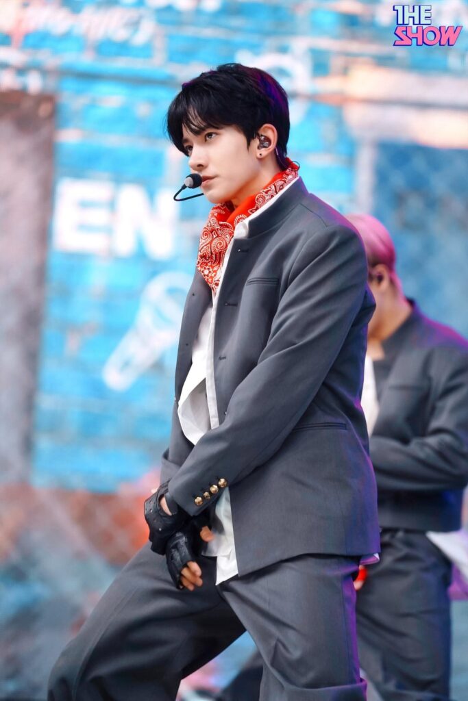 220713 Throwback: ENHYPEN - Future Perfect (Pass the MIC (220712 Performance Photos) @ SBS THE SHOW