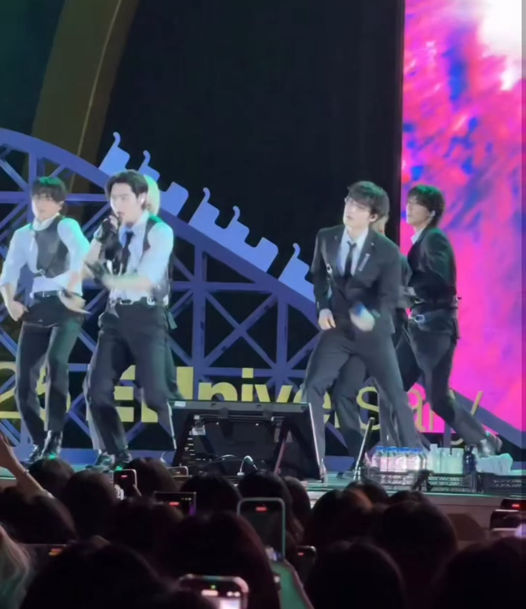 251123 Allure Korea Instagram: ENHYPEN @ 5th ENniversary Night
