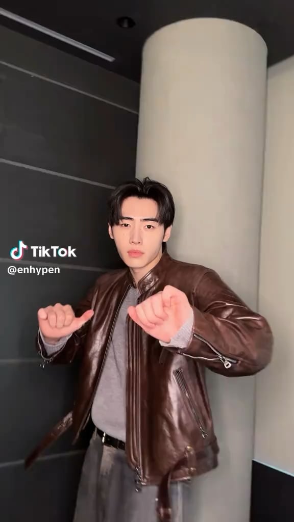 251105 Tiktok: Sunghoon & Jungwon