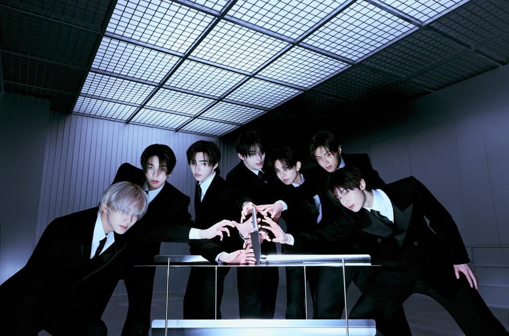 251112 ENHYPEN Wants to Meet You Under the ‘Mistletoe’ With Festive Cover of Justin Bieber’s Seasonal Hit | Billboard