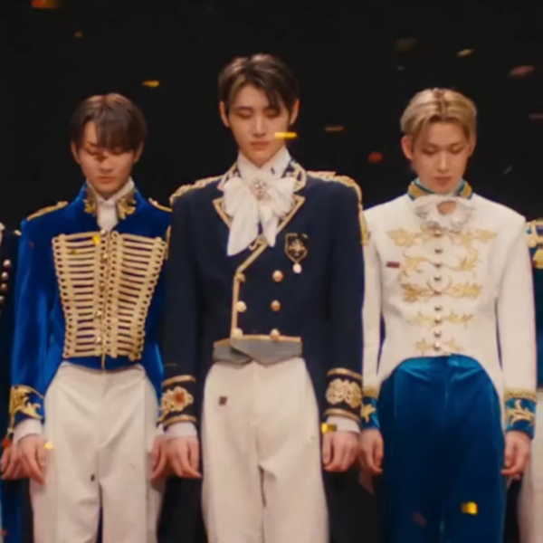 251108 Dark Moon by Hybe Instagram: Dark Moon:Two Moons Coming Soon