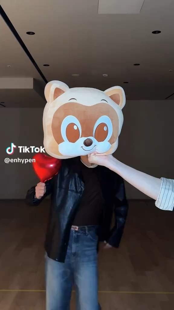 251120 Tiktok: Heeseung & Sunghoon @ 2025 ENniversary