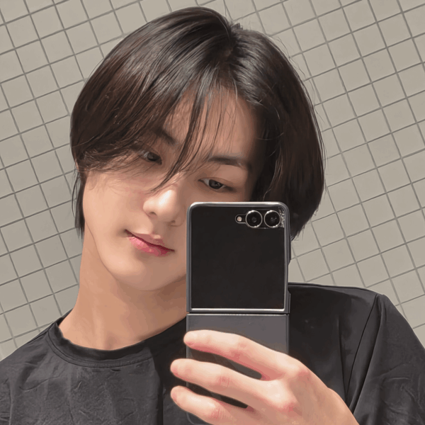 251205 Weverse: Jungwon (2)