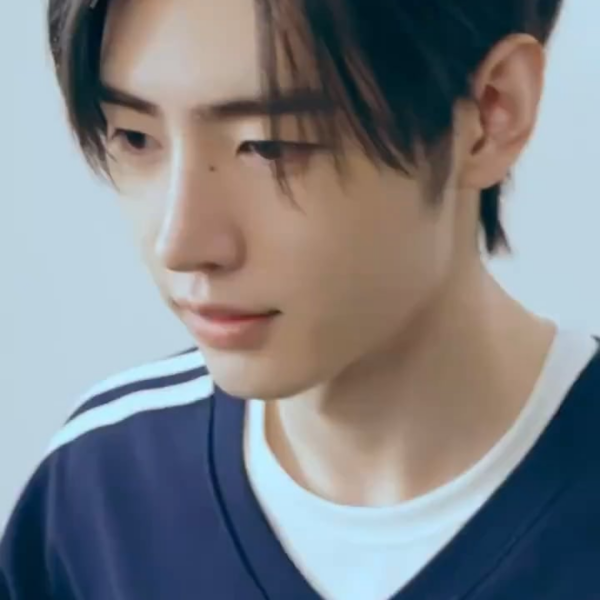 251206 MUSINSA weibo update with Sunghoon