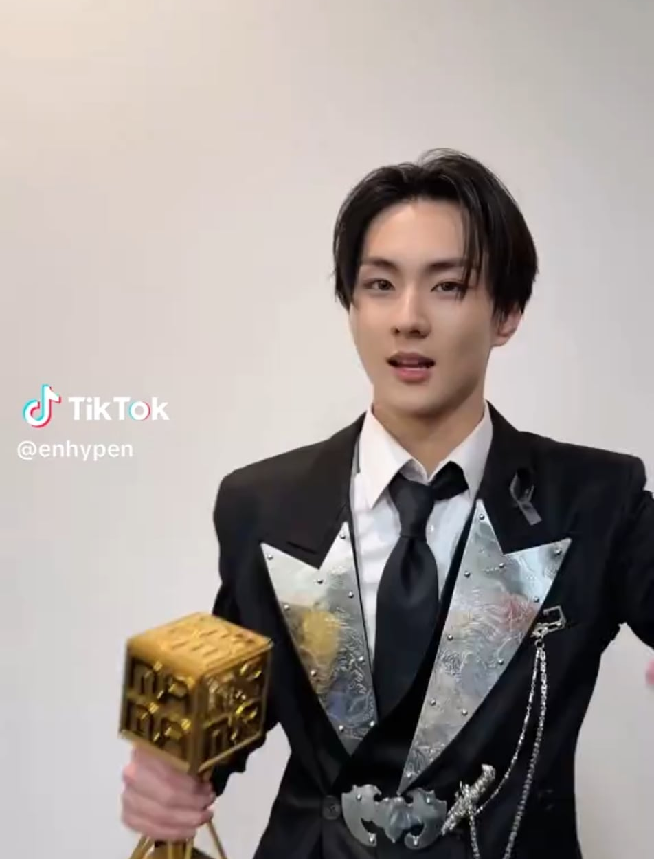 251201 TikTok: ENHYPEN