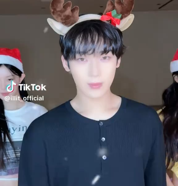 251224 ILLIT Tiktok: ILLIT with Sunoo @ Not Cute Anymore