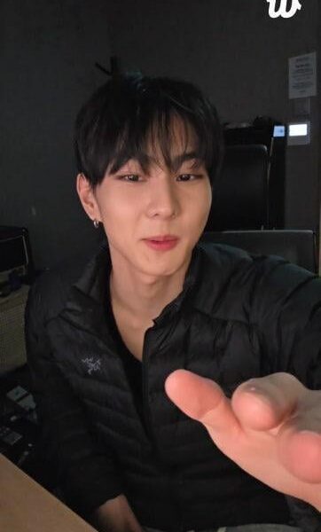 251230 [Weverse Live: Jungwon] 😃