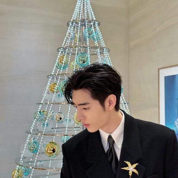 251201 Instagram: Sunghoon @ Tiffany & Co photocall at the Shinsegae Department Store in Gangnam