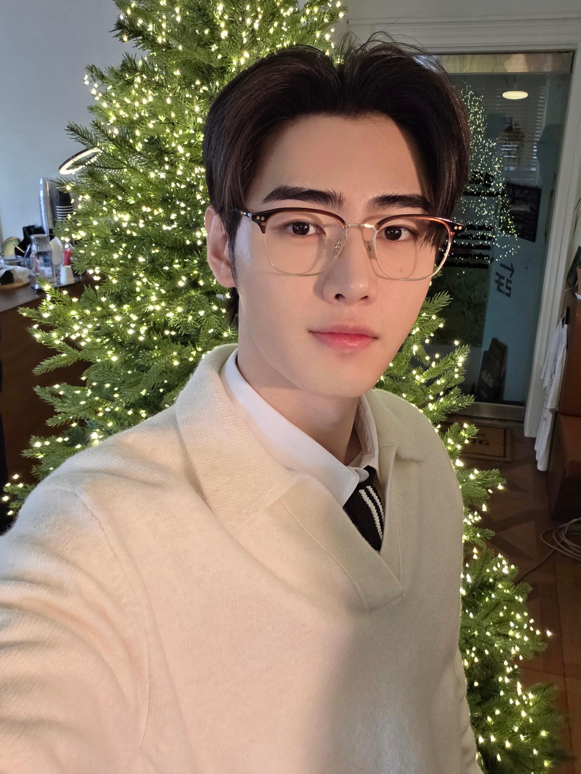 251225 Weverse: Sunghoon