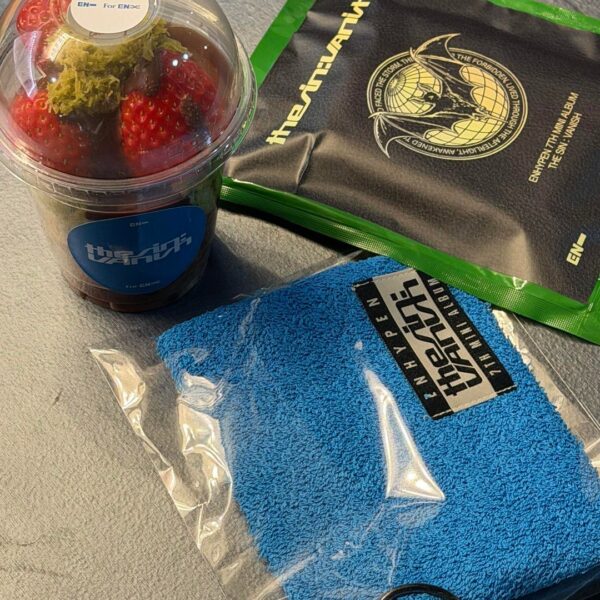 260116 ENHYPEN gifts to engenes who atended Music Bank’s prerecording